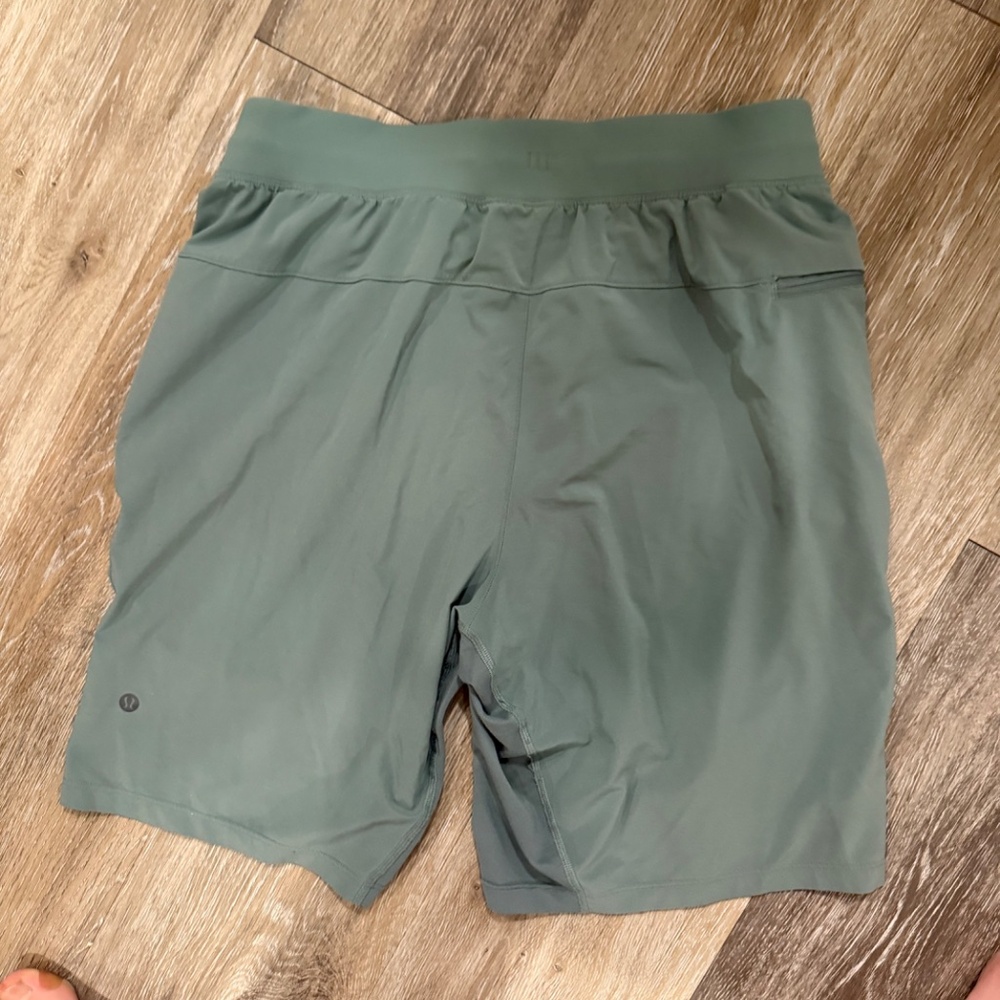 lululemon T.H.E Short. Large. 9 inch inseam. Green - Picture 2 of 2